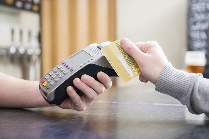 Tipos de máquinas de cartão de crédito: saiba qual a ideal para cada negócio<