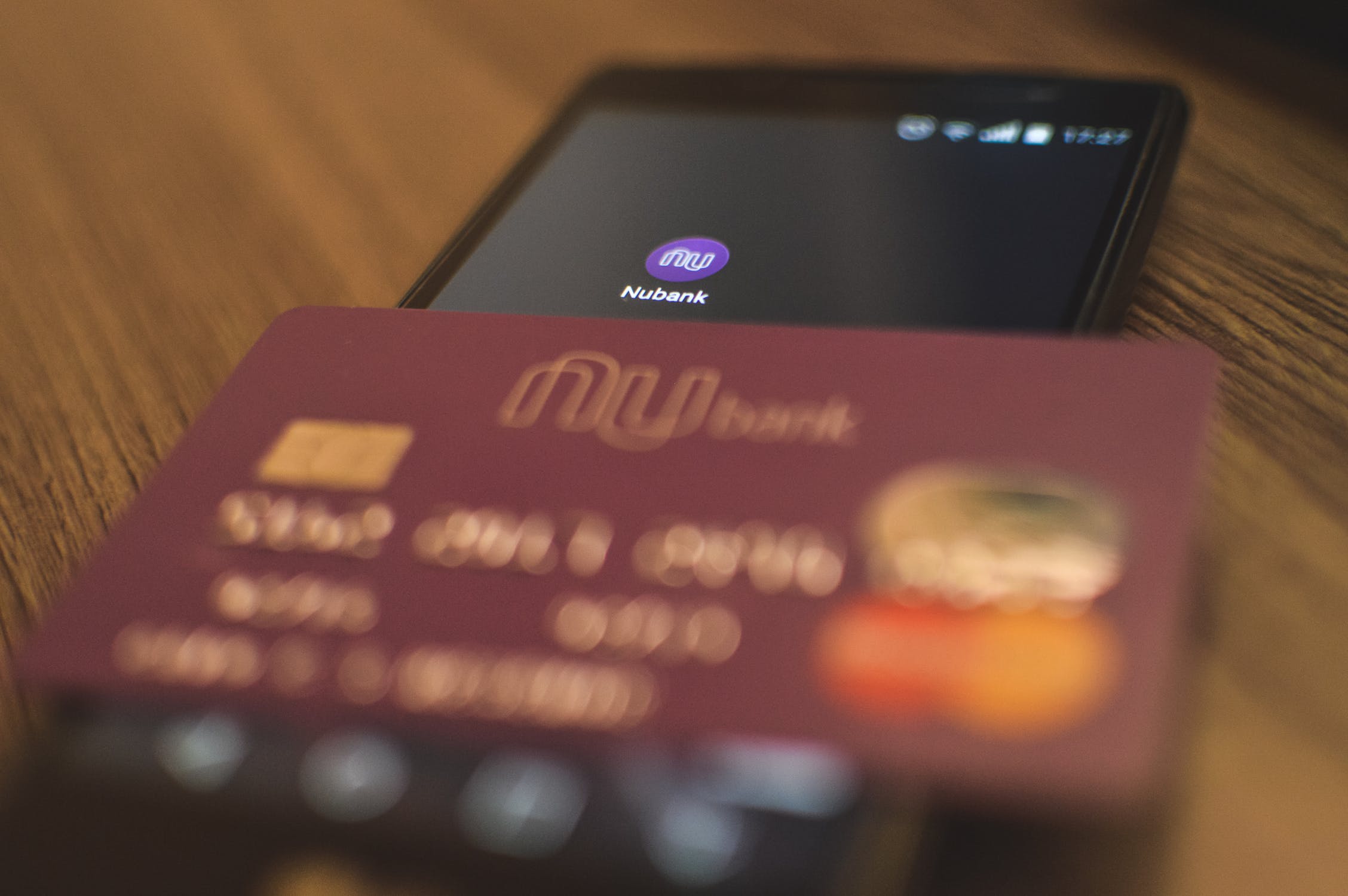 Saiba como ser aprovado no Nubank: as melhores dicas para conseguir seu cartão de crédito<