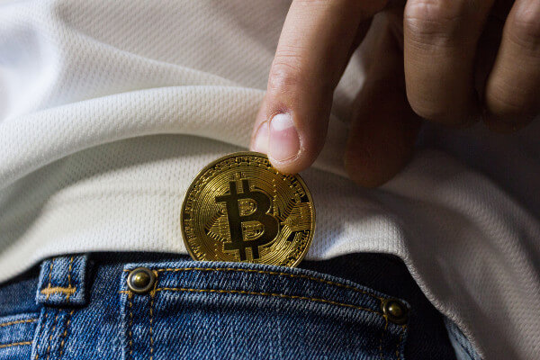 Como investir em Bitcoin com pouco dinheiro? Passo a passo<
